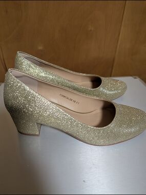 IDIFU Gold Glitter Block Heel Pumps
